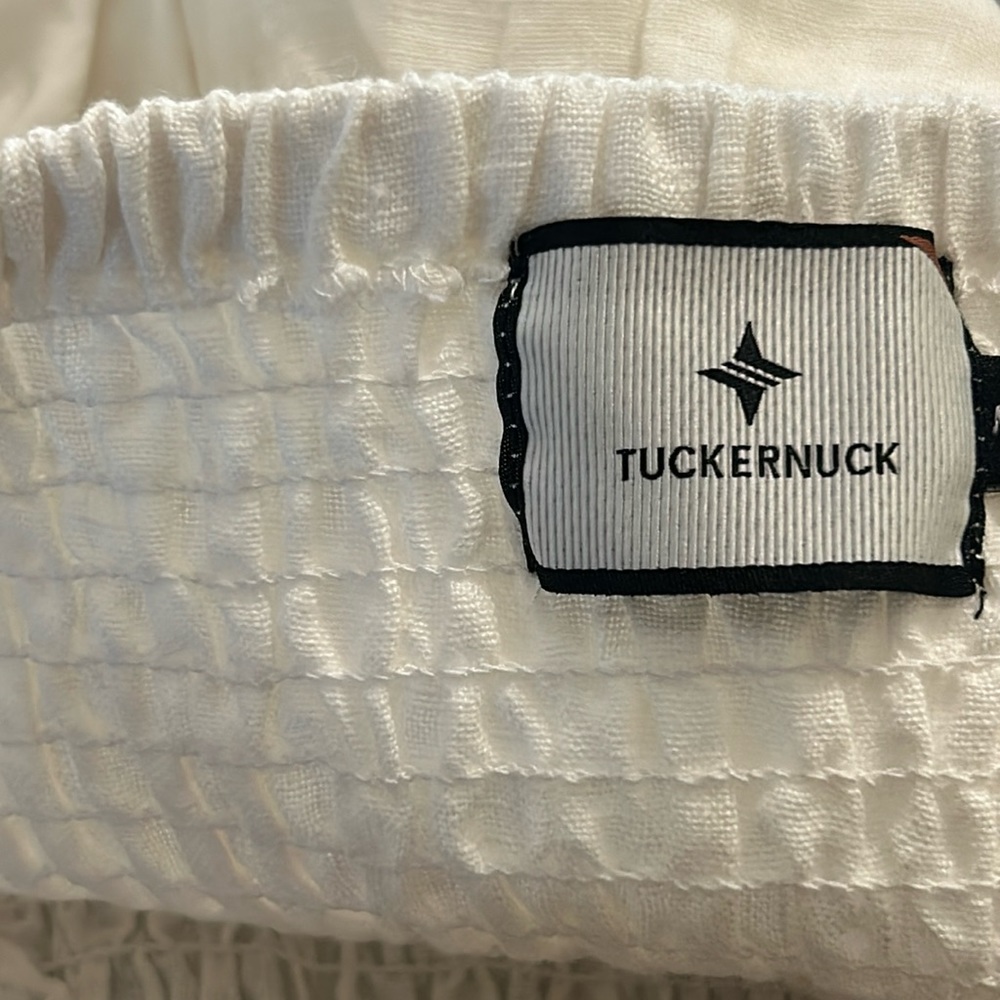 Annie Smocked Balloon Sleeve Dress
TUCKERNUCK - Picture 8 of 12